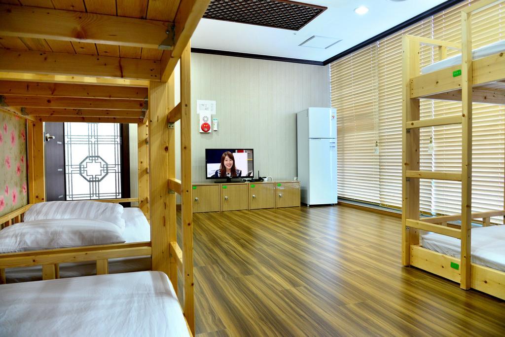 Seom Guesthouse Seogwipo Exterior photo
