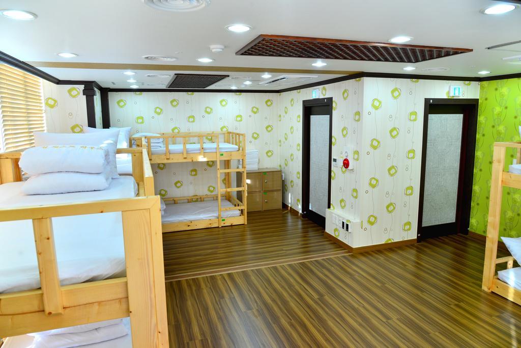 Seom Guesthouse Seogwipo Exterior photo